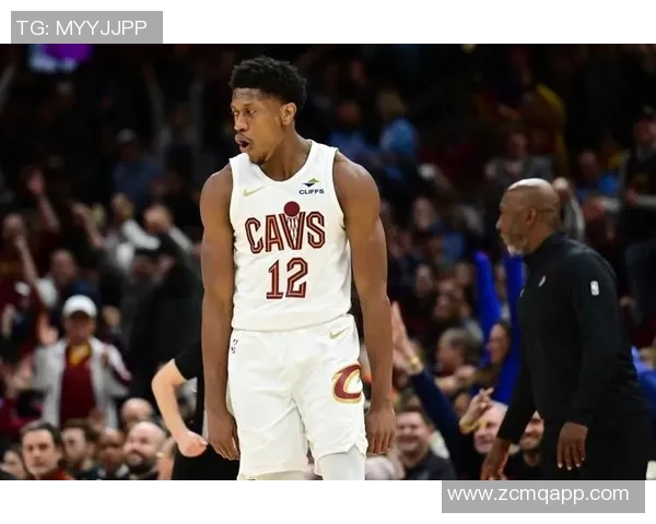 亨特表现出色16投8中三分命中率高达33贡献20分7篮板2抢断正负值高达19